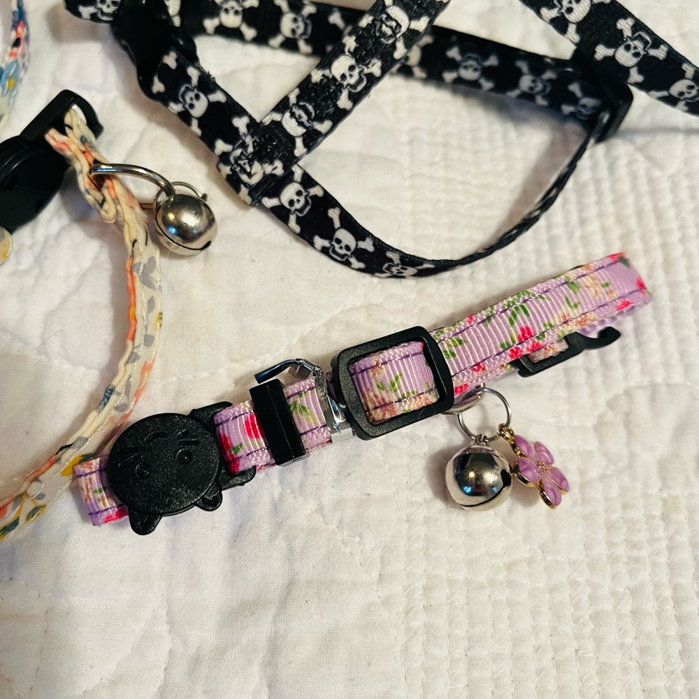 Cat Harness Leashes and Collar Set in Pink and Black - Picture 2 of 5